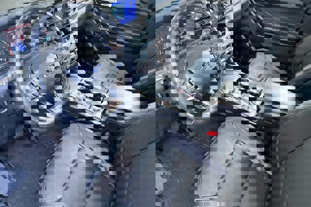 Certified 2020 Ford Explorer Limited w/ Hybrid Equipment Group 310A image 9