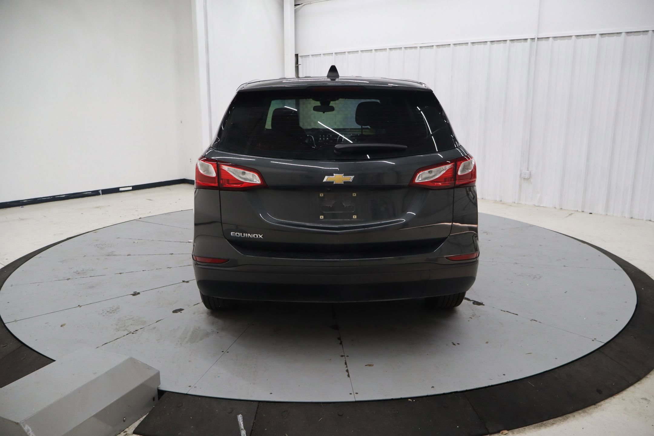 Used 2020 Chevrolet Equinox LS image 4