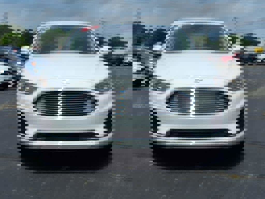 Certified 2020 Ford Fusion SE image 6