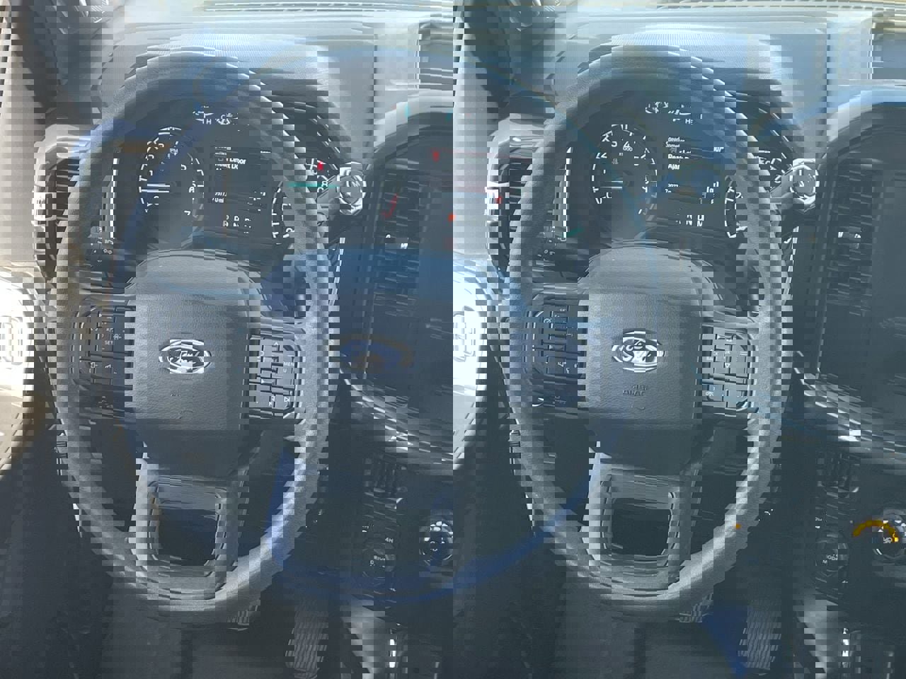 Certified 2022 Ford F150 XL w/ STX Appearance Package AWD/4WD image 17