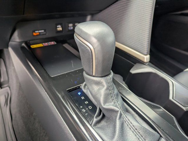 Used 2025 Toyota Camry SE w/ Convenience Package FWD image 11