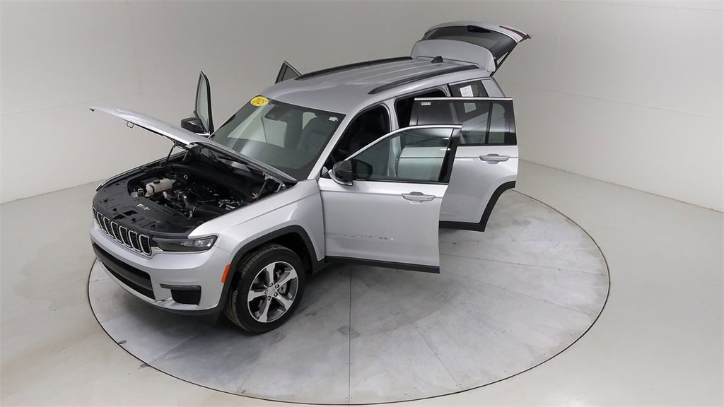 Used 2025 Jeep Grand Cherokee L Limited image 57