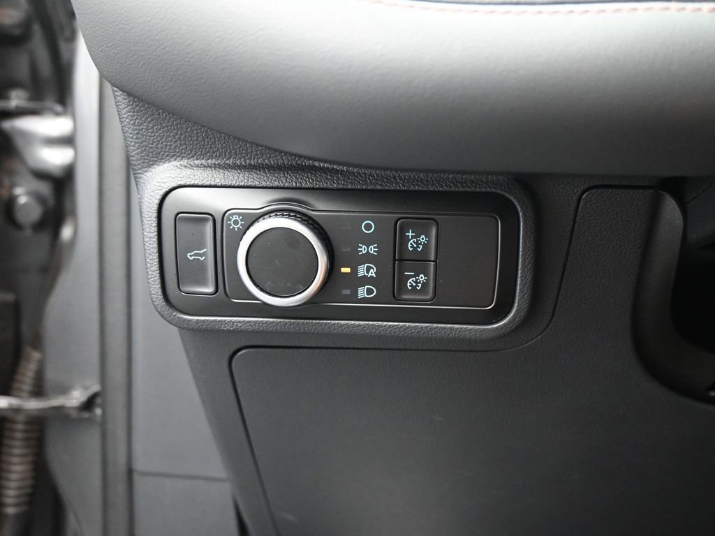 Certified 2025 Ford Explorer Active image 13