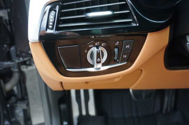 Used 2022 BMW 530i w/ M Sport Package RWD image 29