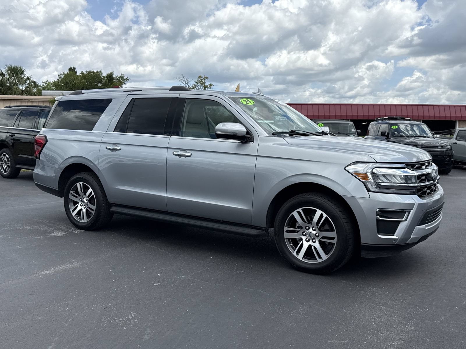 Certified 2024 Ford Expedition Max Limited RWD image 2