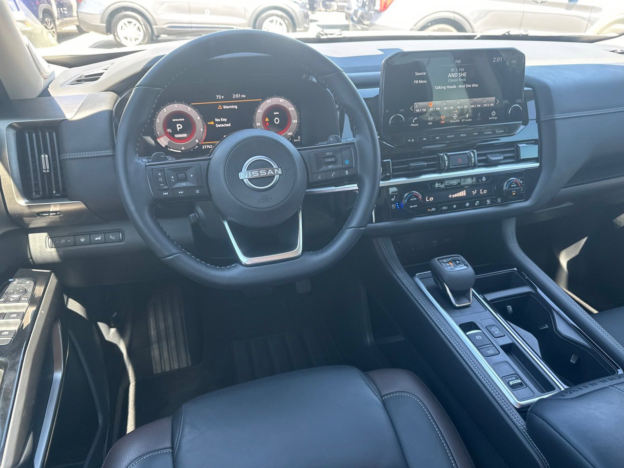 Used 2022 Nissan Pathfinder Platinum w/ Cargo Package FWD image 25
