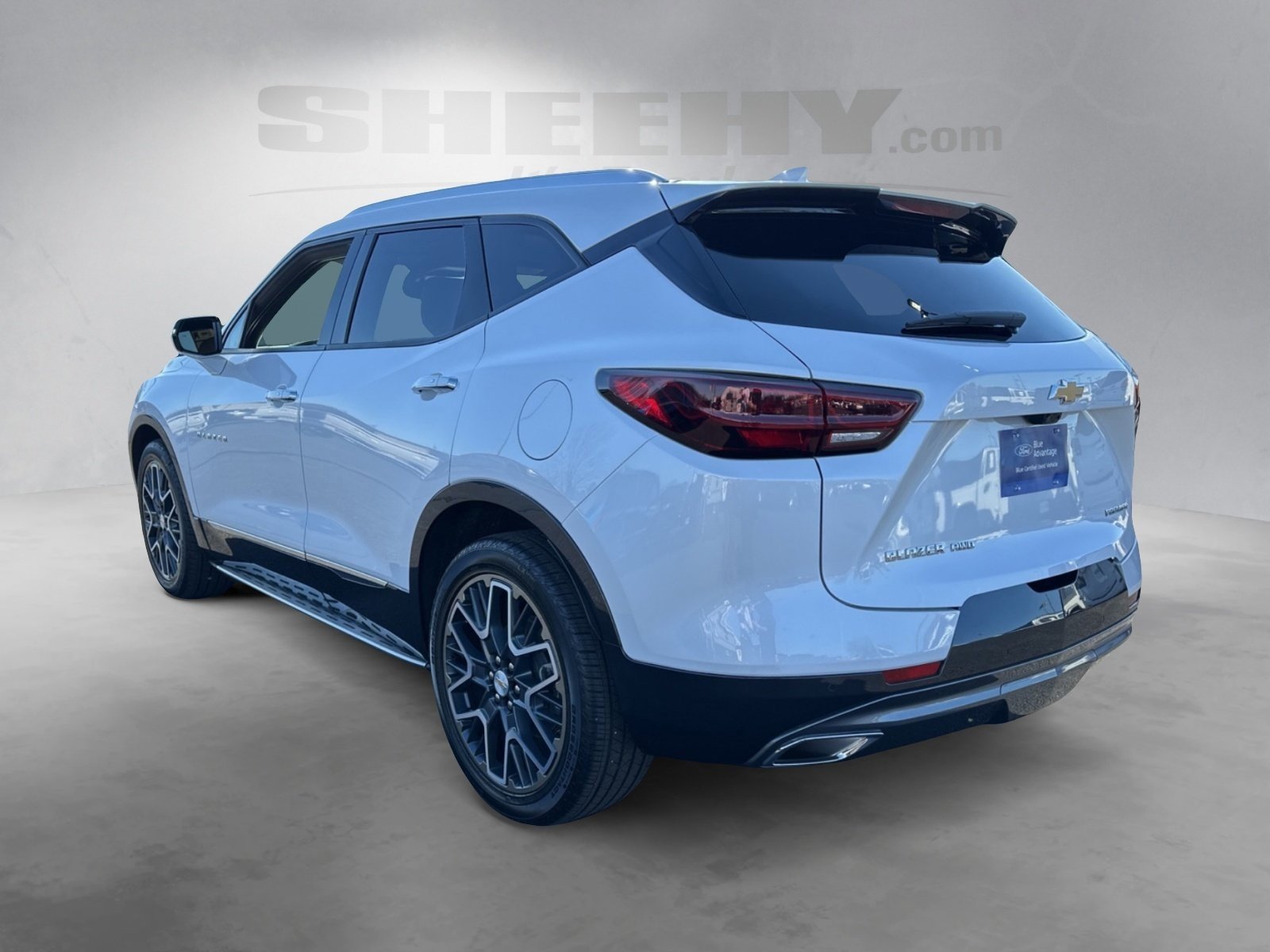 Used 2025 Chevrolet Blazer Premier w/ Driver Confidence II Package image 3