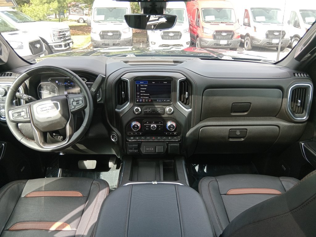 Used 2023 GMC Sierra 2500 AT4 w/ AT4 Premium Plus Package AWD/4WD image 13