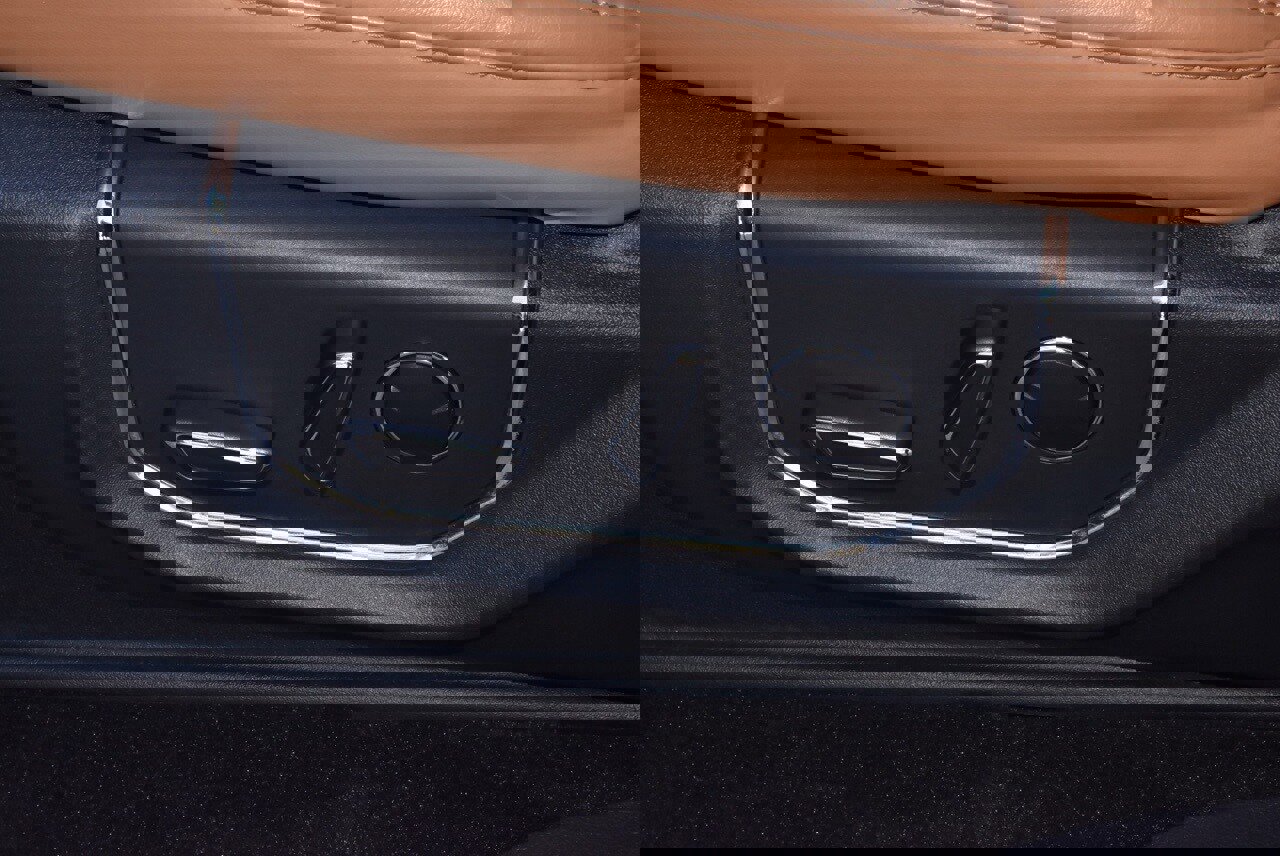 Certified 2022 Ford Expedition Platinum image 38