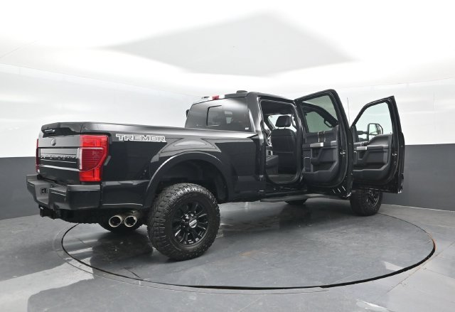 Certified 2022 Ford F350 Lariat w/ Tremor Off-Road Package AWD/4WD image 30