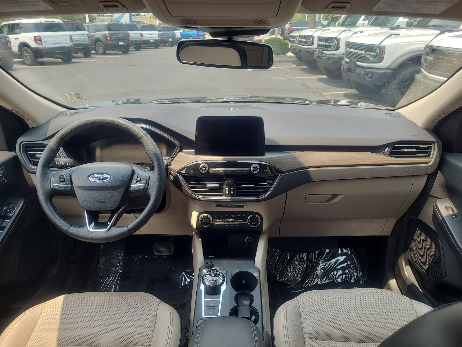 Certified 2020 Ford Escape Titanium AWD/4WD image 20