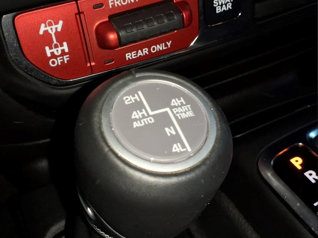 Used 2021 Jeep Wrangler Unlimited Rubicon 4xe w/ Steel Bumper Group AWD/4WD image 12