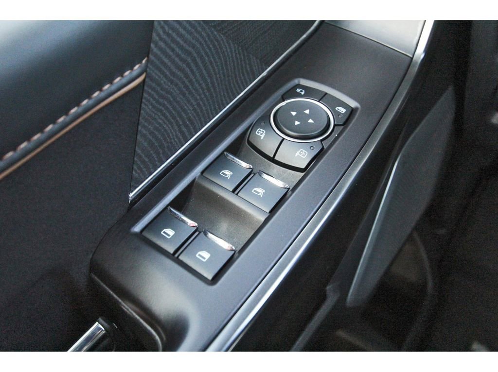 Certified 2023 Ford F150 Platinum w/ Equipment Group 701A High image 20