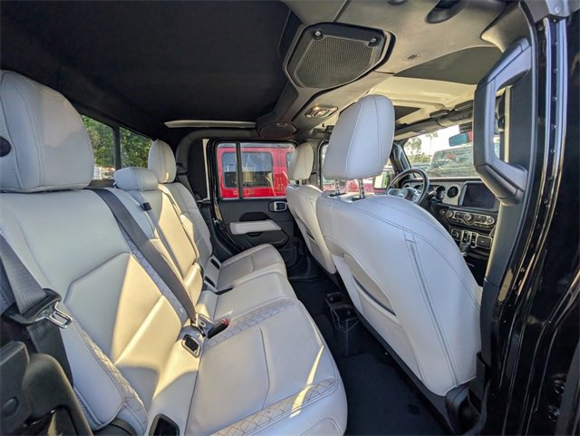 Used 2021 Jeep Gladiator Overland image 11