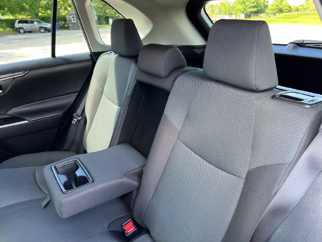 Used 2025 Toyota RAV4 XLE AWD/4WD image 25