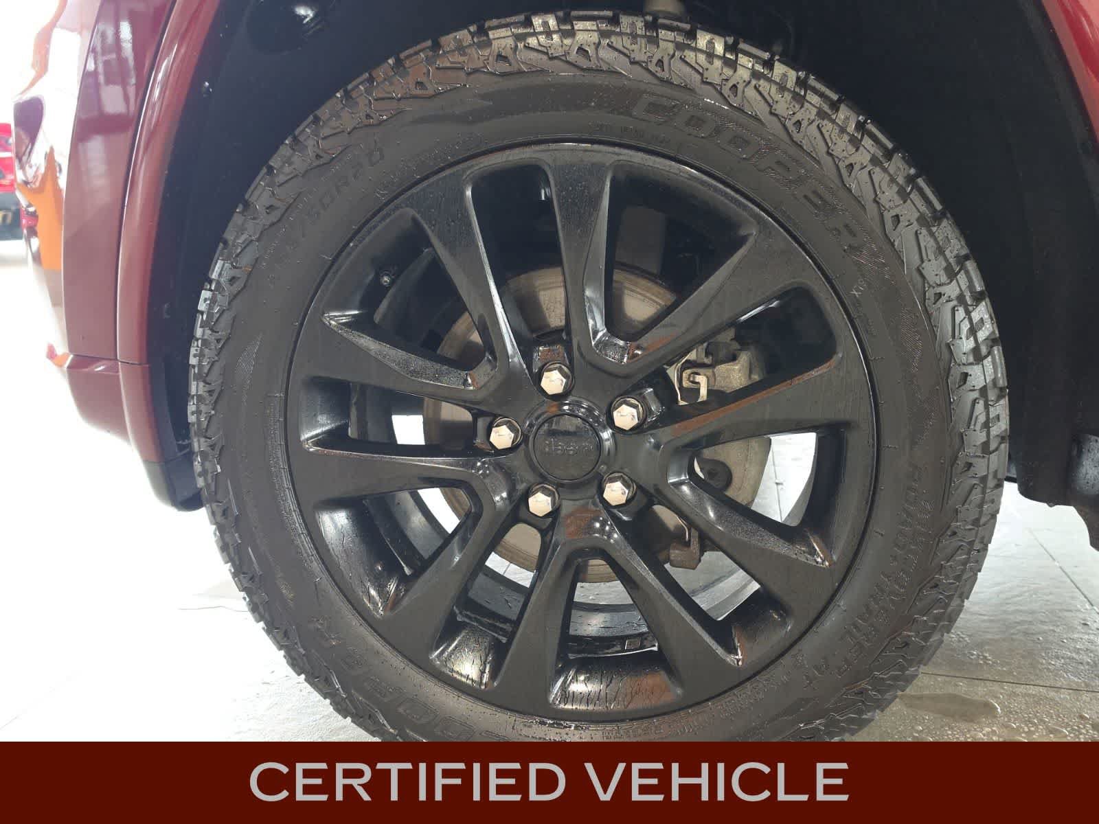 Used 2019 Jeep Grand Cherokee Altitude AWD/4WD image 14