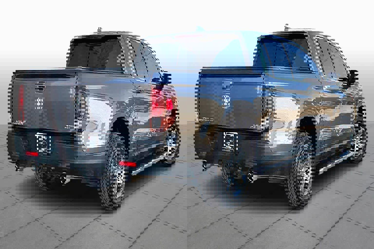 Used 2023 Honda Ridgeline RTL-E image 3