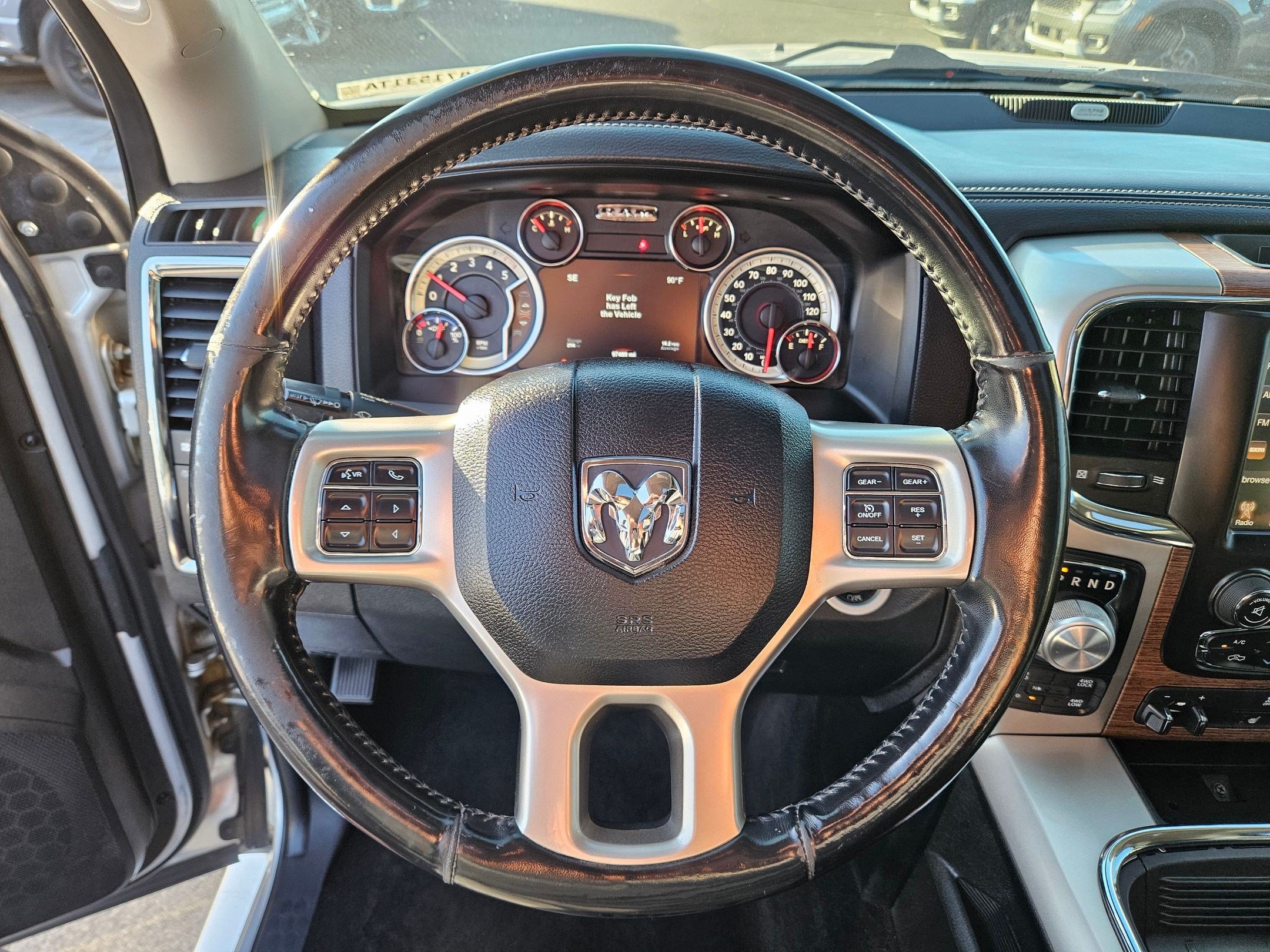 Used 2017 RAM 1500 Laramie AWD/4WD image 19