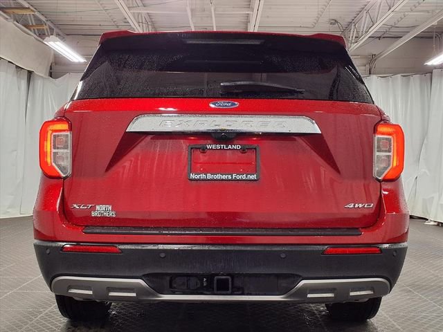 Certified 2023 Ford Explorer XLT w/ Equipment Group 202A image 3