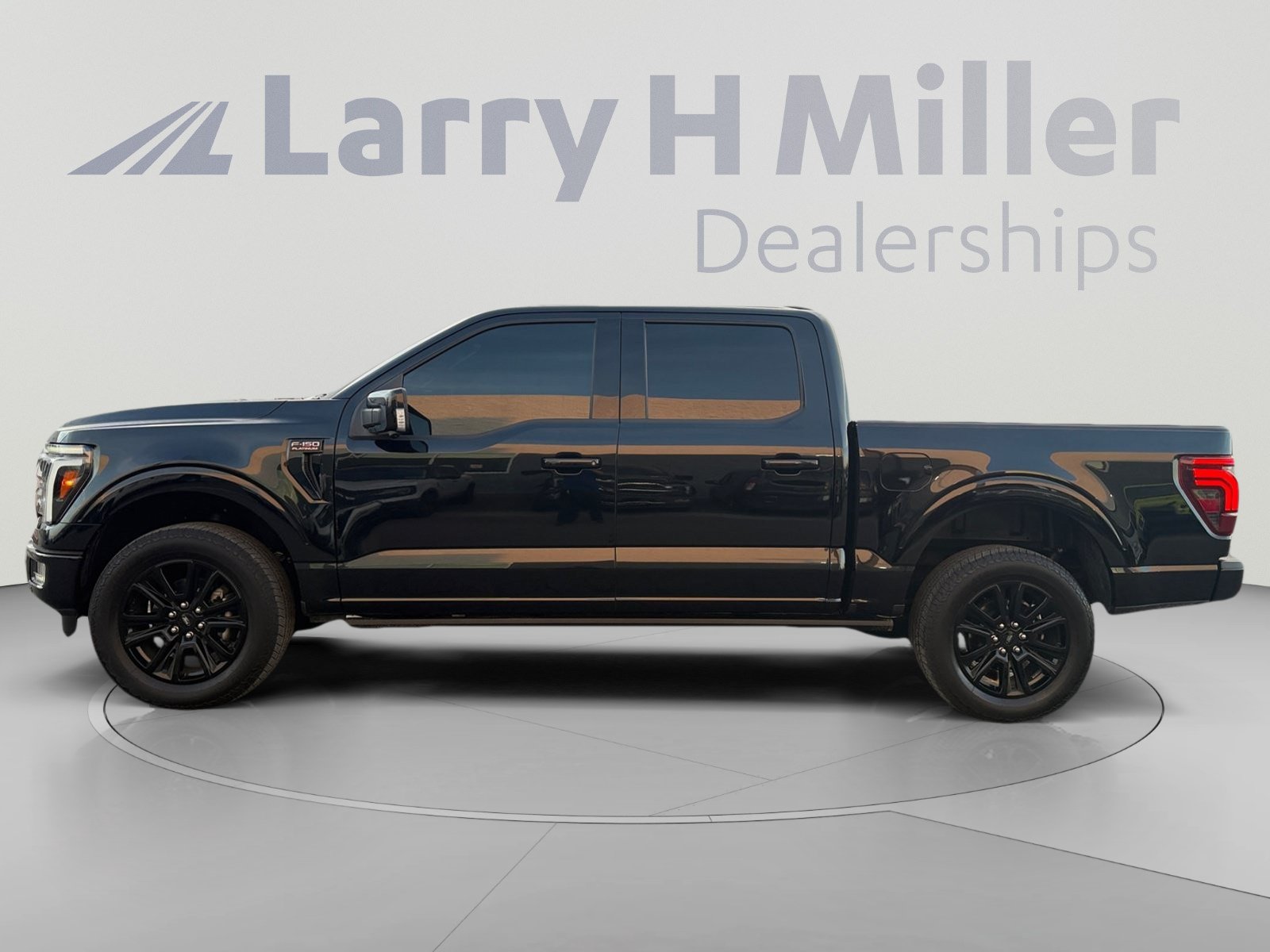 Certified 2025 Ford F150 Platinum AWD/4WD image 2