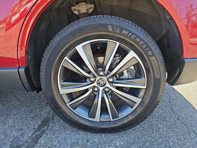 Used 2021 Toyota Venza LE AWD/4WD image 32