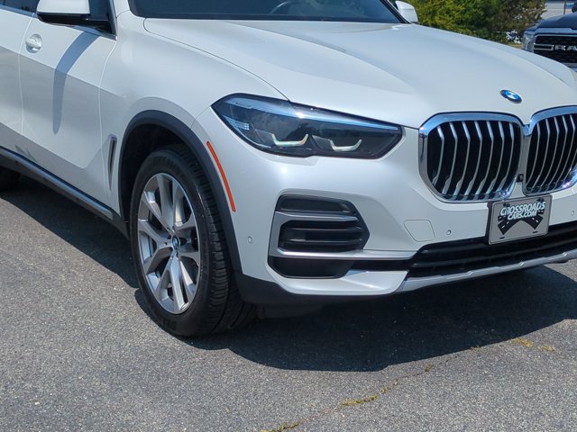Used 2022 BMW X5 xDrive40i w/ Parking Assistance Package AWD/4WD image 10