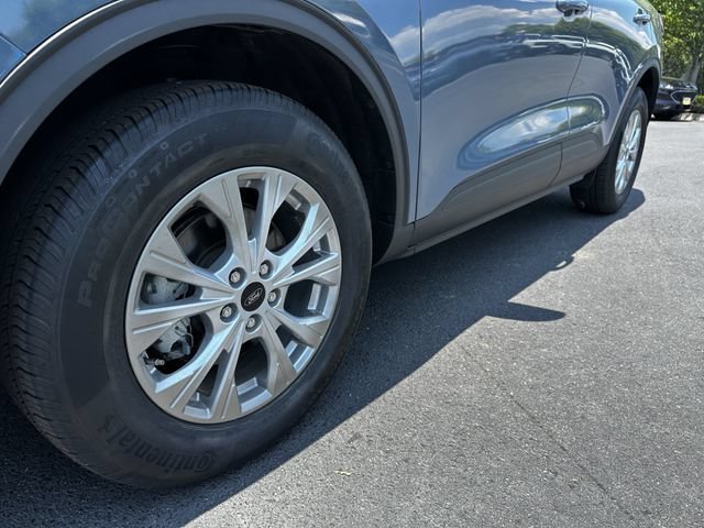 Certified 2023 Ford Escape Active AWD/4WD image 12