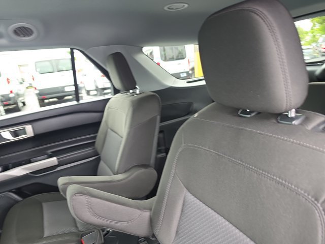 Certified 2024 Ford Explorer XLT RWD image 14