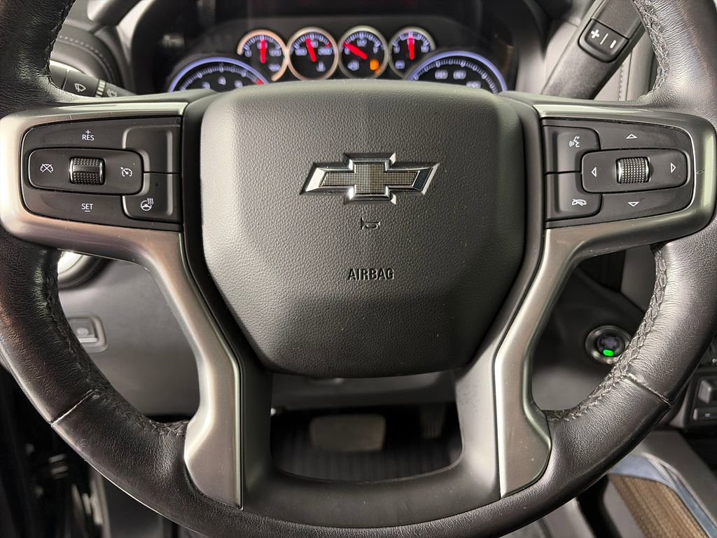 Used 2021 Chevrolet Silverado 1500 LT Trail Boss w/ Bed Protection Package AWD/4WD image 16