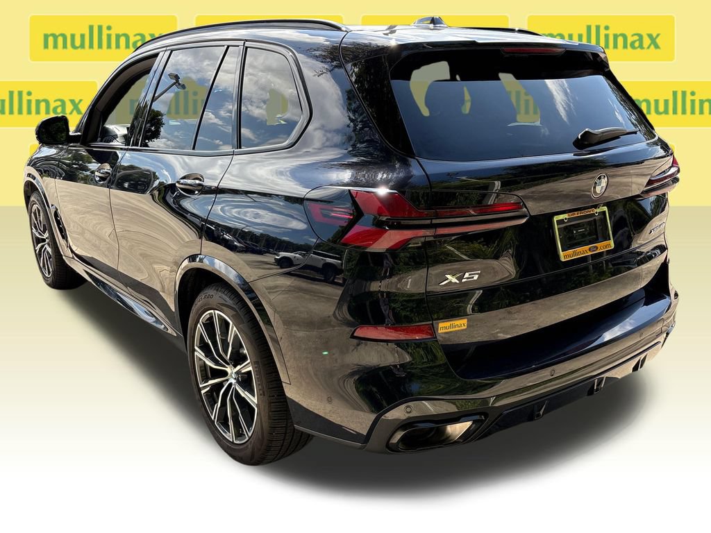 Used 2024 BMW X5 xDrive40i w/ M Sport Package AWD/4WD image 10