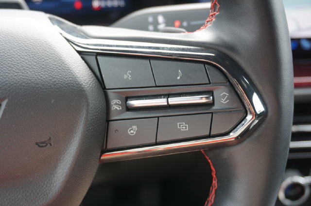 Used 2024 Chevrolet Traverse RS w/ LPO, Floor Liner Package FWD image 24