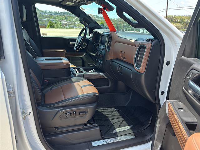 Used 2019 Chevrolet Silverado 1500 High Country w/ High Country Premium Package AWD/4WD image 18