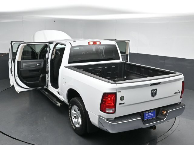 Used 2021 RAM 1500 Classic SLT AWD/4WD image 50
