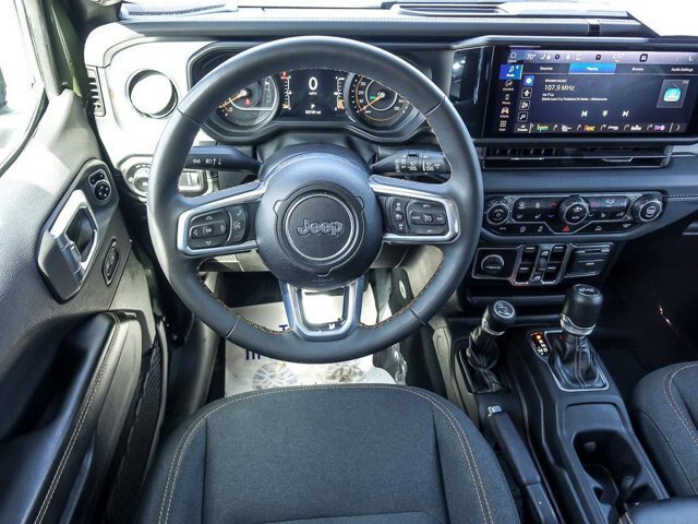 Used 2024 Jeep Wrangler Unlimited Sahara AWD/4WD image 14