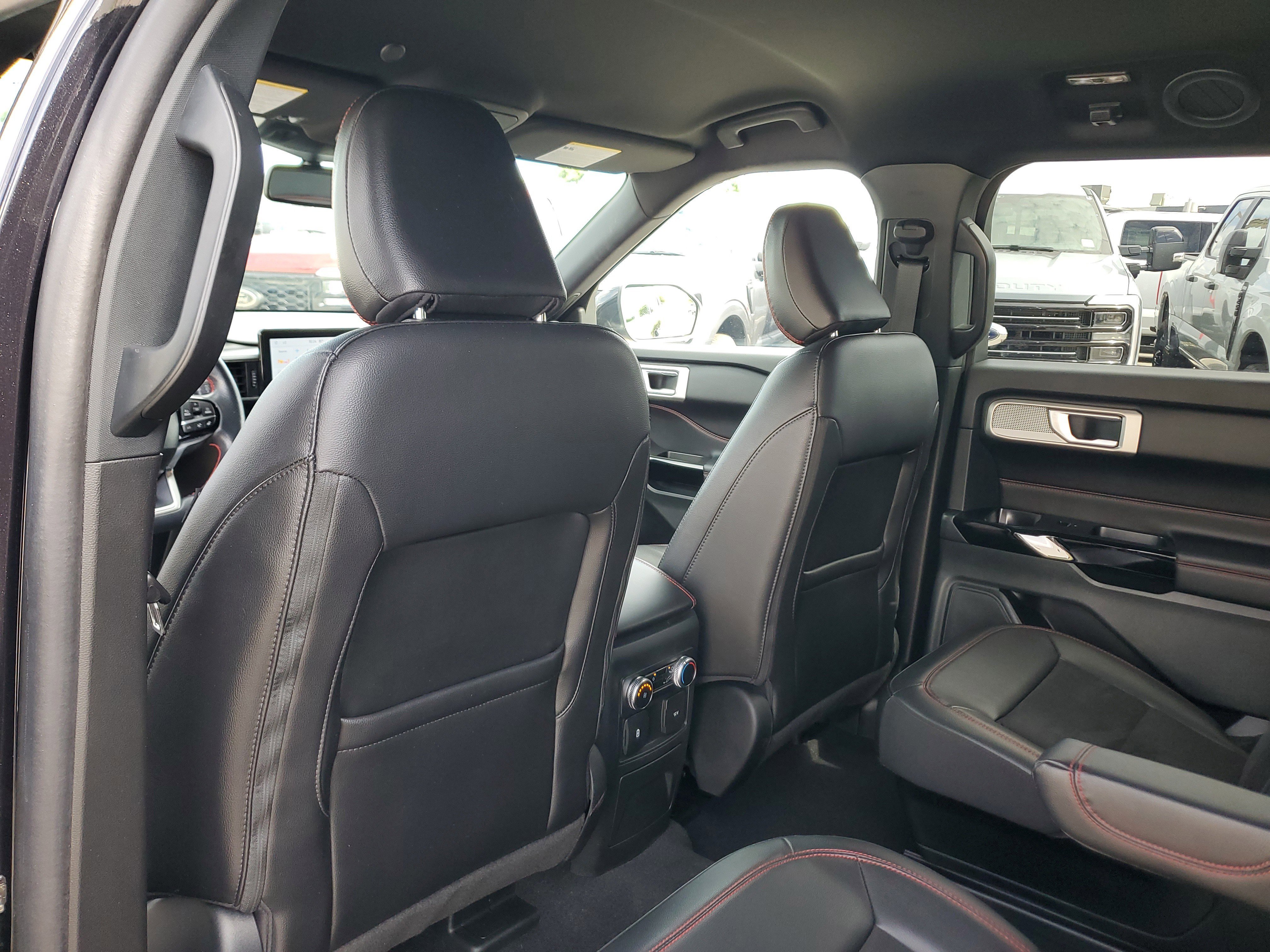 Certified 2023 Ford Explorer ST-Line w/ Class IV Trailer Tow Package RWD image 15