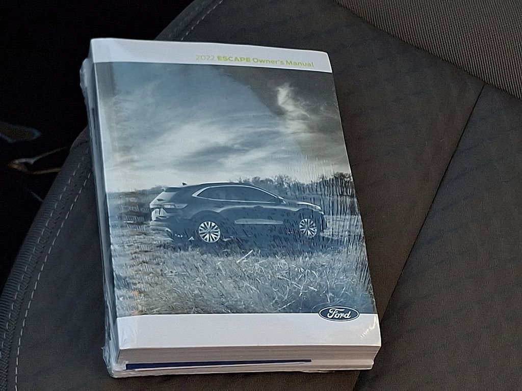 Certified 2022 Ford Escape SE w/ Cold Weather Package image 25