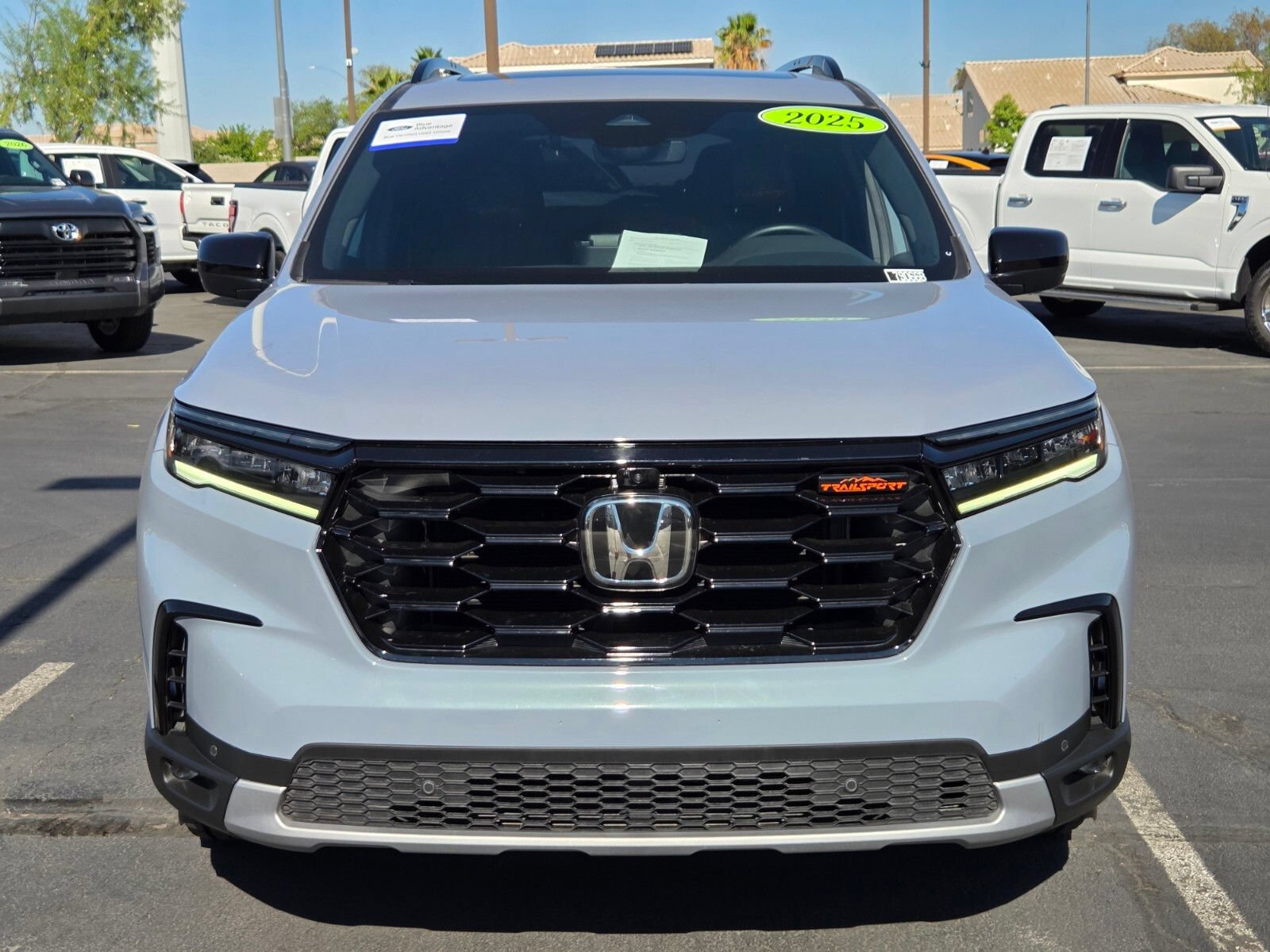 Used 2025 Honda Pilot TrailSport image 8
