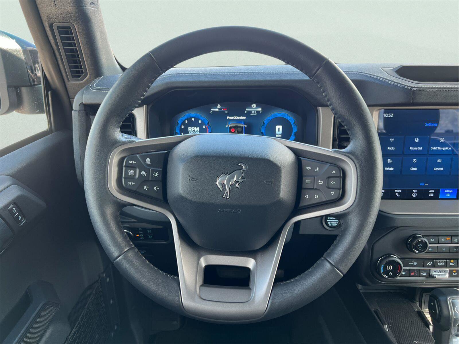 Certified 2025 Ford Bronco Outer Banks AWD/4WD image 39