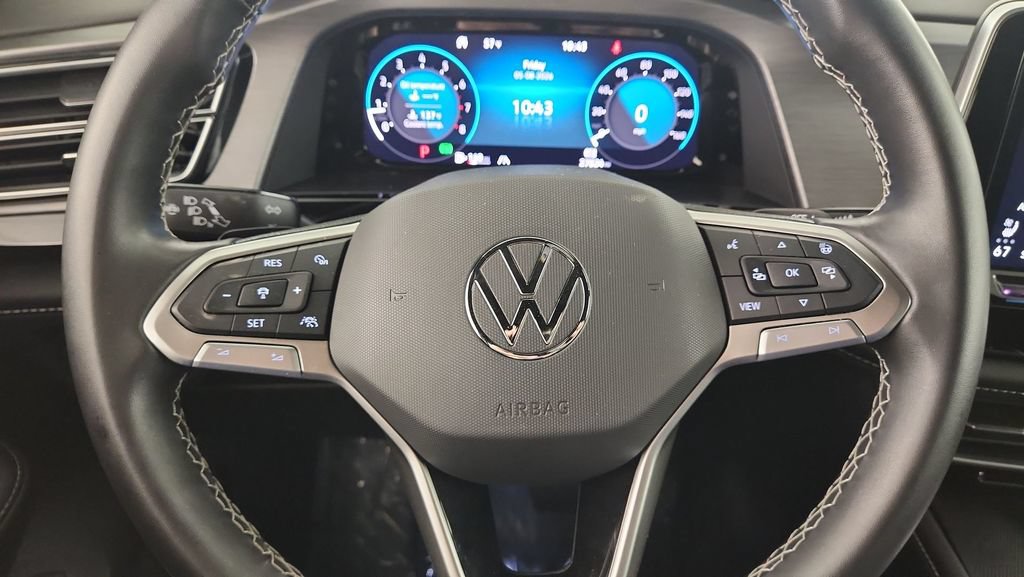 Used 2024 Volkswagen Atlas Cross Sport SE w/ Black Wheel Package AWD/4WD image 13