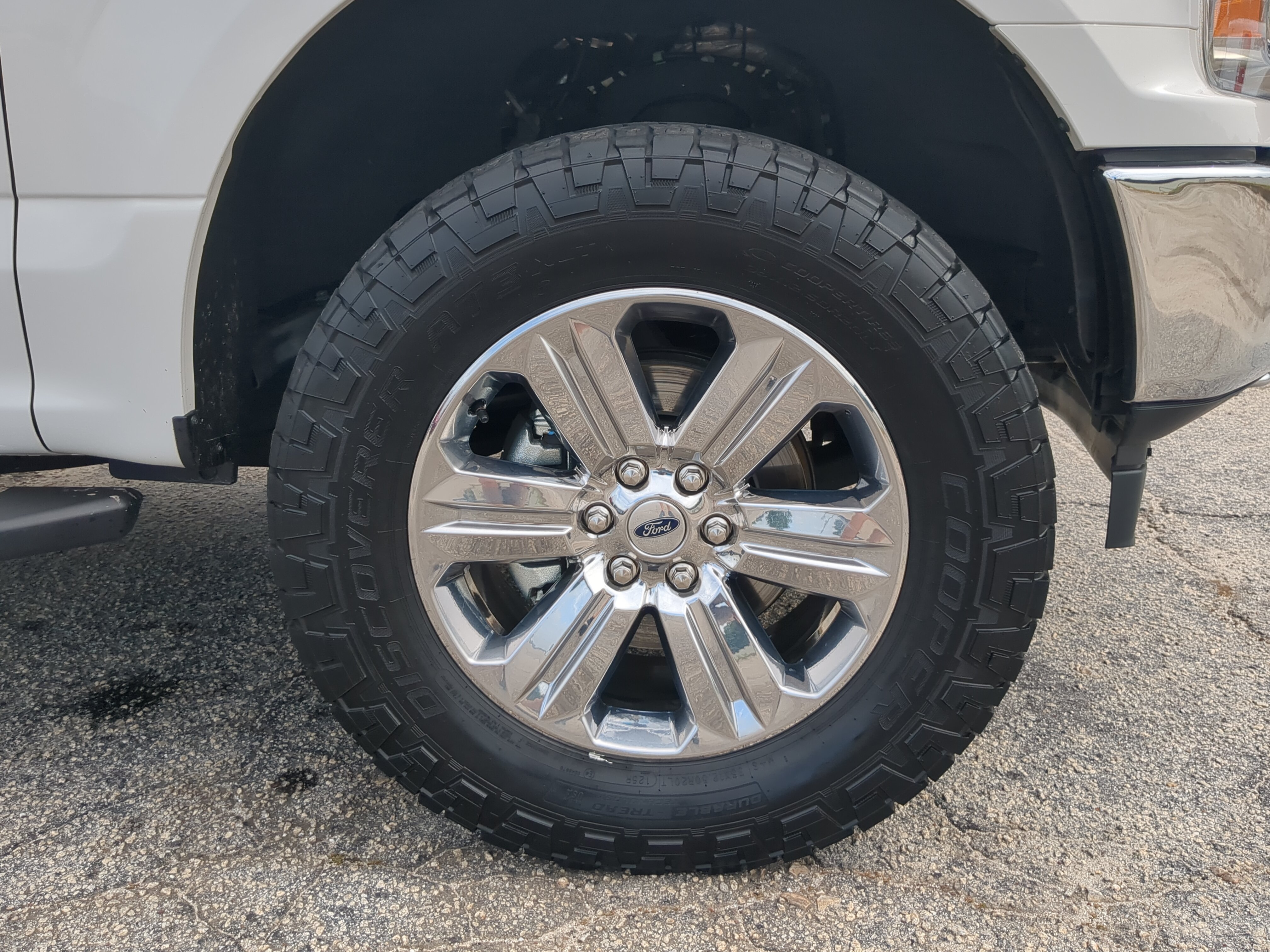 Certified 2020 Ford F150 XLT w/ Equipment Group 302A Luxury AWD/4WD image 9