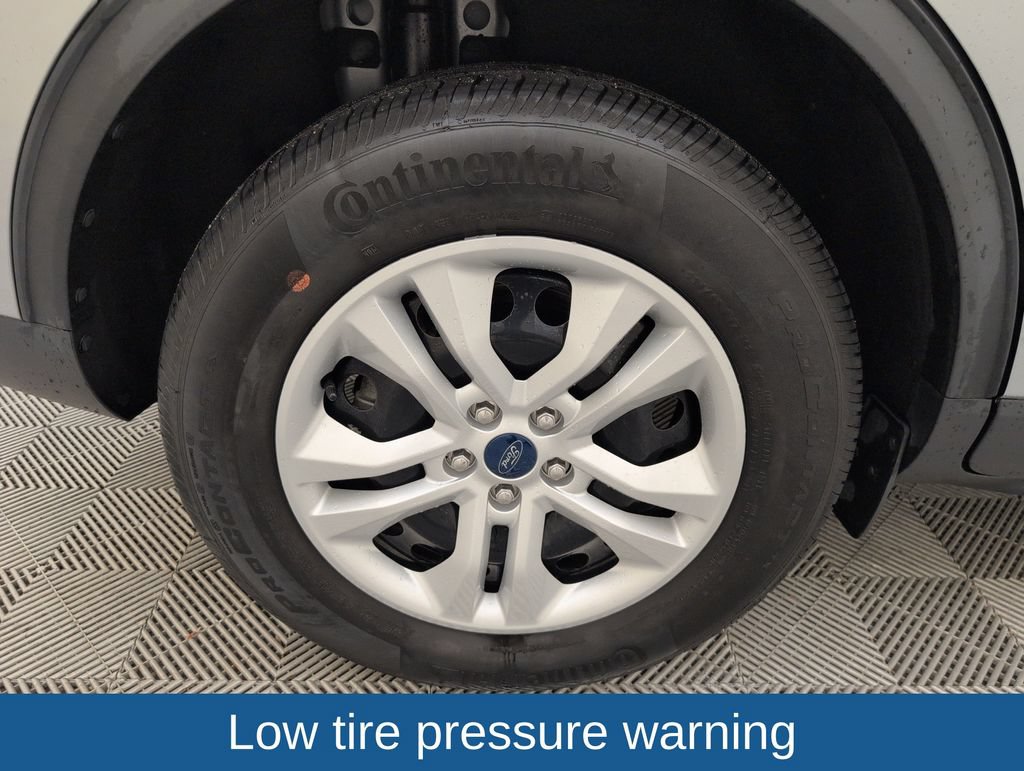 Certified 2022 Ford Escape S AWD/4WD image 18