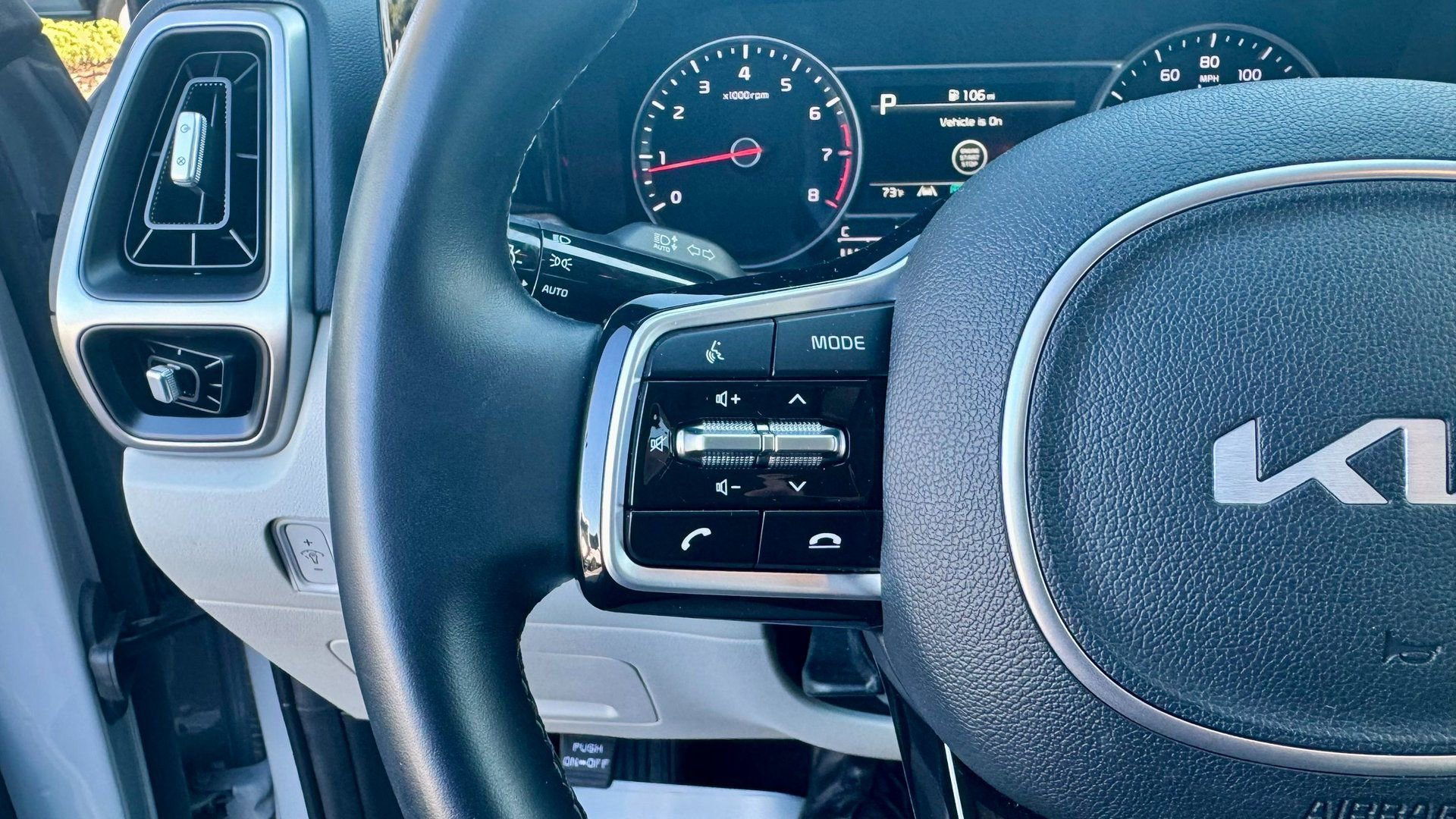Used 2022 Kia Sorento S image 32