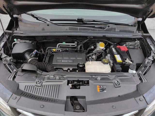 Used 2020 Chevrolet Trax LT w/ Sun & Sound Package image 22