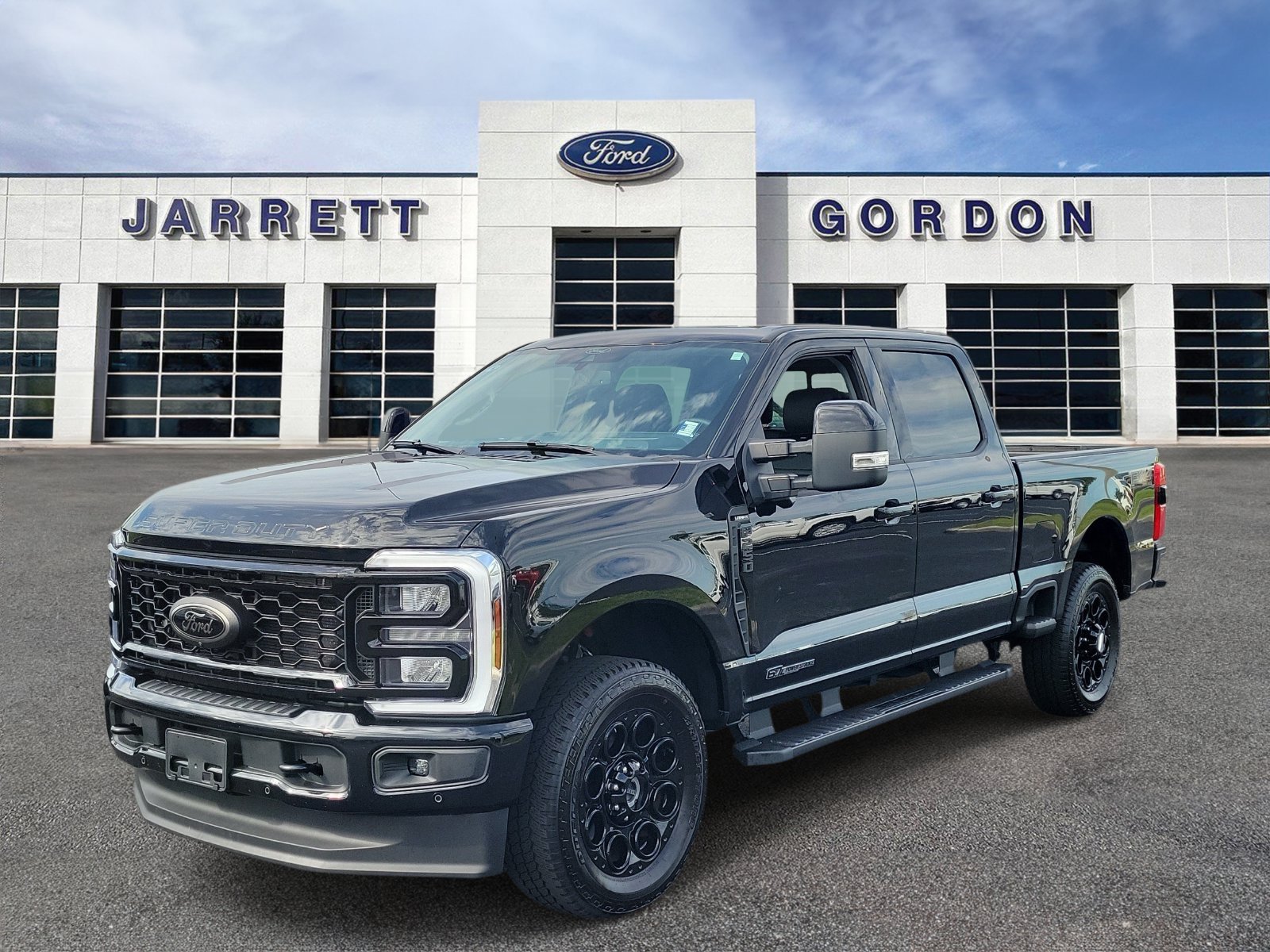Certified 2025 Ford F250 Lariat w/ Lariat Ultimate Package AWD/4WD image 2