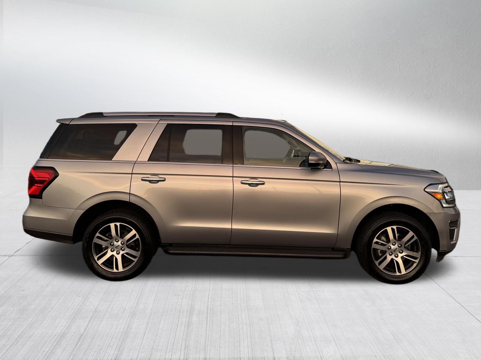Certified 2024 Ford Expedition Limited AWD/4WD image 8