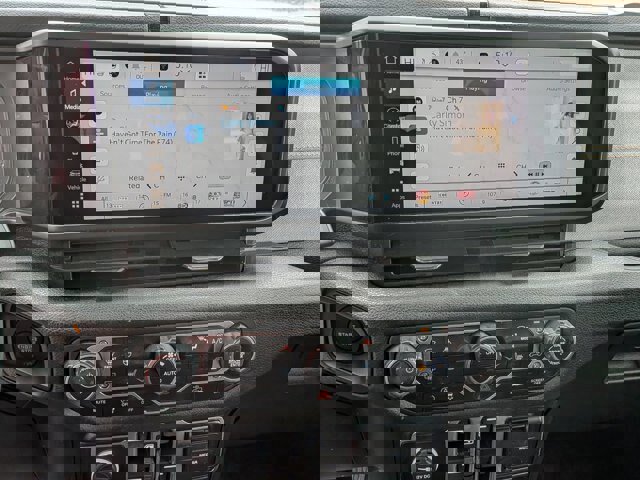 Used 2024 Jeep Gladiator Sport image 21