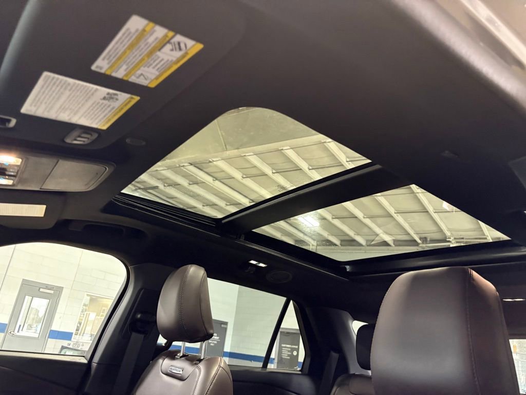 Certified 2025 Ford Explorer Platinum AWD/4WD image 25