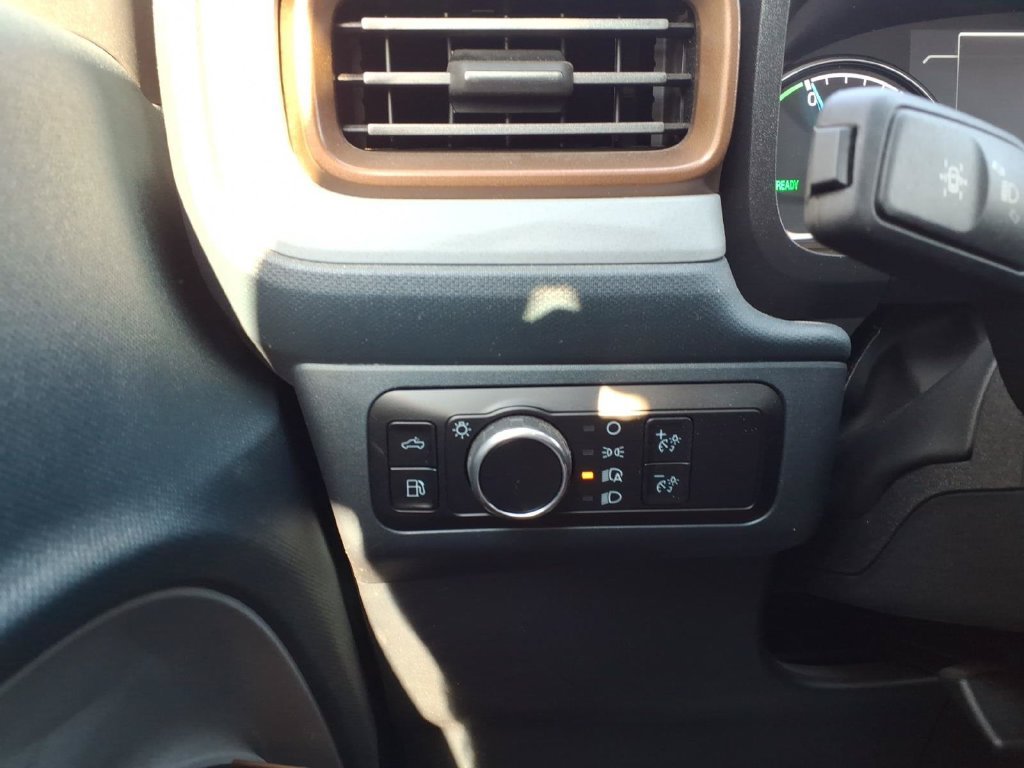 Certified 2024 Ford Maverick Lariat FWD image 15