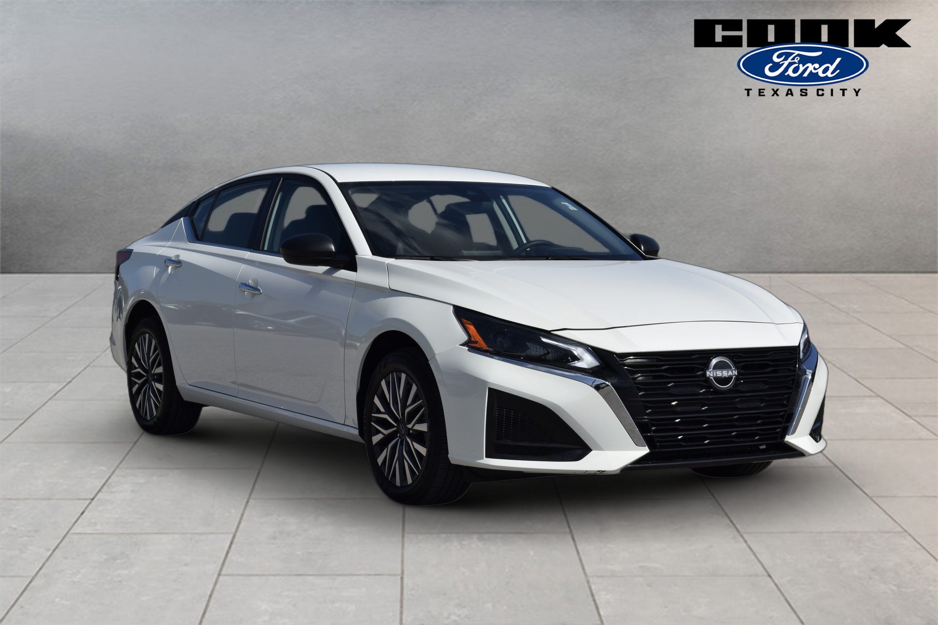 Used 2025 Nissan Altima 2.5 SV AWD/4WD image 2