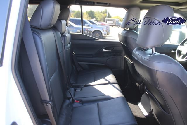 Used 2024 Lexus GX 550 w/ Accessory Package (31) AWD/4WD image 13